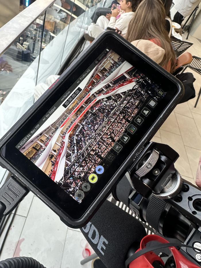 Capturing the main stage